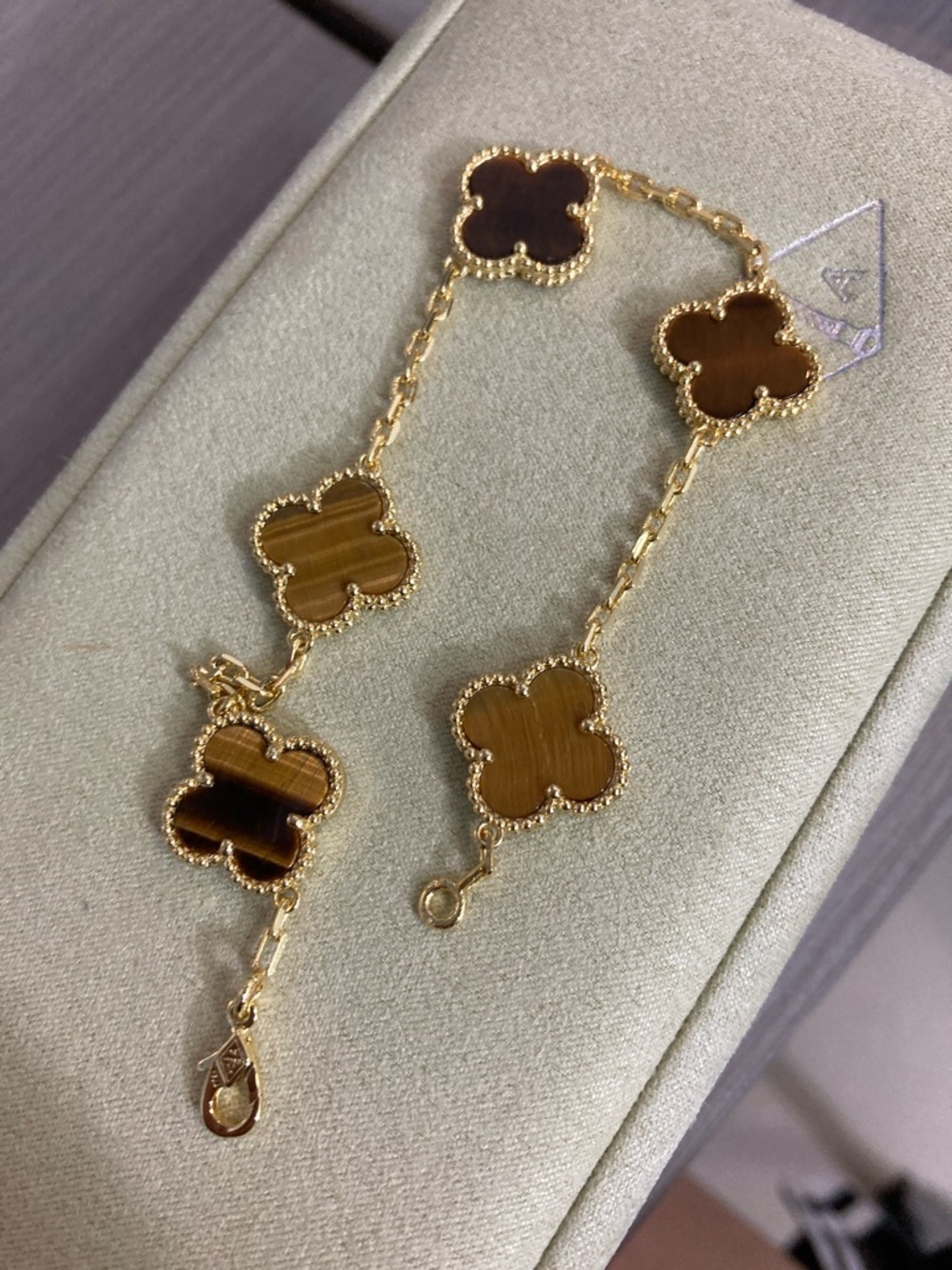 Authentic Van Cleef & Arpels Gold and Brown Alhambra Clover Bracelet - Picture 5 of 5